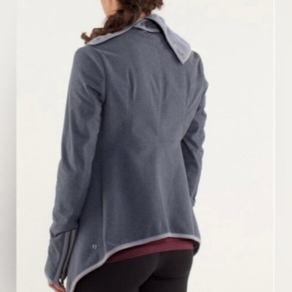 Lululemon Grey Presence Of Mind Fossil Fleece Jacket Size 6 - Picture 2 of 11